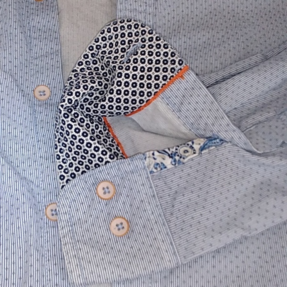 COPY - 💙 Denim & Flower button down shirt 💙 - Picture 3 of 6